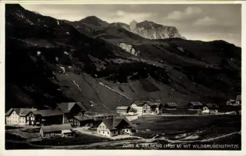 Ak Zürs am Arlberg Vorarlberg, Panorama mit Wildgrubenspitze, Gasthof Alpenrose