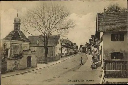 Ak Dießen am Ammersee, Straßenpartie, Kapelle