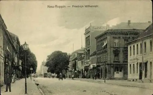 Ak Neuruppin in Brandenburg, Friedrich Wilhelm Straße, Geschäftshaus Emil Müller