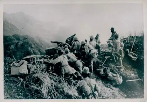 Foto Japan, Japanische Soldaten, Geschütz, Gebirge, Jahr 1941