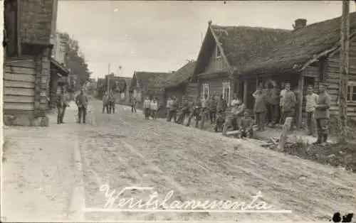 Foto Ak Deutsche Soldaten in Uniformen, I. WK., Häuser, Straße, Wentslawenenta