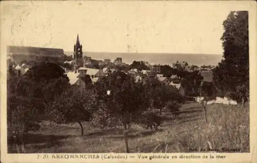 Ak Arromanches Calvados, Gesamtansicht zum Meer