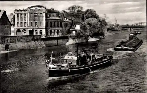 Ak Bernburg an der Saale, Saalepartie, Viktoriapark, Schiffe