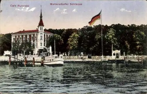 Ak Woltersdorf bei Berlin, Woltersdorfer Schleuse, Café Ruhwald vom Wasser gesehen