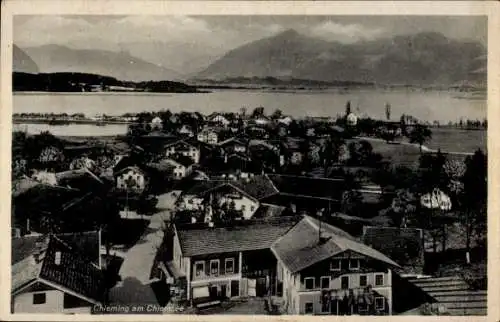 Ak Chieming in Oberbayern, Blick über den Ort auf Chiemsee und Gebirge