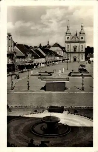 Ak Březnice Bresnitz Mittelböhmen, Platz, Kathedrale