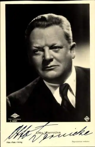 Ak Schauspieler Otto Wernicke, Portrait im Anzug, Ufa Film, Autogramm