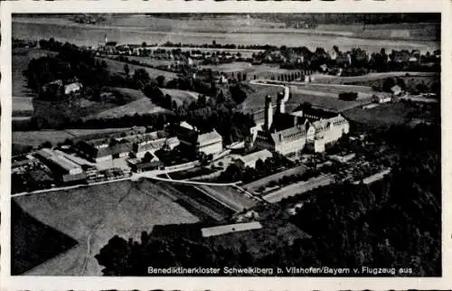 Ak Schweiklberg Vilshofen an der Donau, Fliegeraufnahme Benediktinerkloster