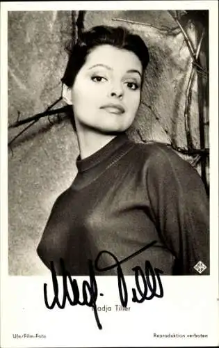 Ak Schauspielerin Nadja Tiller, Portrait, Autogramm