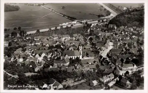 Ak Riegel am Kaiserstuhl, Fliegeraufnahme