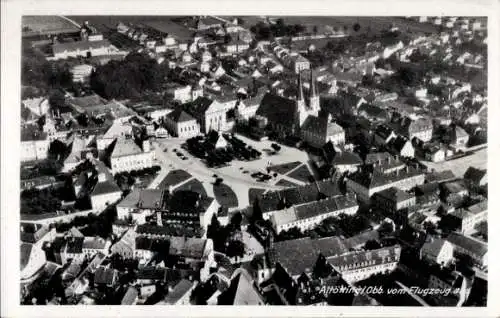 Ak Altötting in Oberbayern, Fliegeraufnahme von der Stadt, Marktplatz