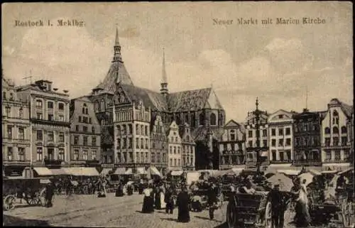 Ak Hansestadt Rostock, Neuer Markt mit Marienkirche