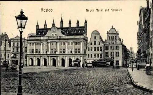 Ak Hansestadt Rostock, Neuer Markt mit Rathaus