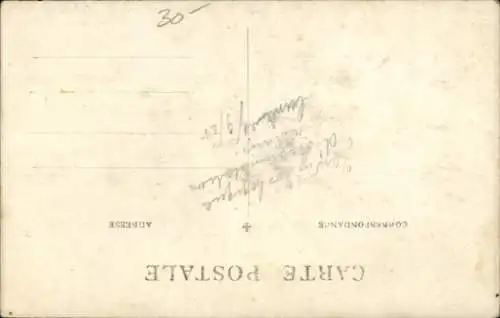 Foto Ak Mann mit einem dressierten Elefant, Zirkus