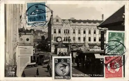 Foto Ak Timișoara Temesvár Temeswar Rumänien, Trajansplatz, Geschäfte, Straßenbahn