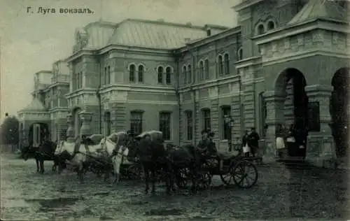 Ak Luga Russland, Bahnhof, Kutschen