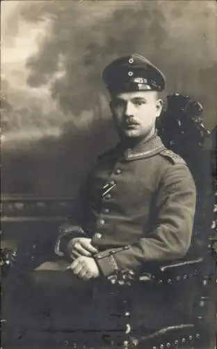 Foto Ak Deutscher Soldat in Uniform, Porträt, Kaiserzeit