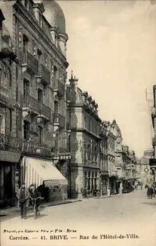 Ak Brive la Gaillarde Corrèze, Rue de l'Hotel de Ville