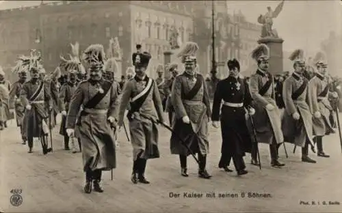 Ak Kaiser Wilhelm II. mit seinen 6 Söhnen, Paradeuniformen