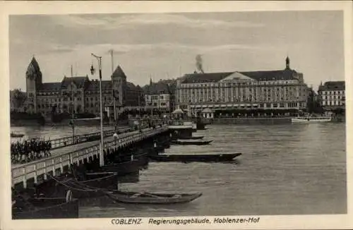 Ak Koblenz am Rhein, Regierungsgebäude, Koblenzer-Hof, Brücke, Boote