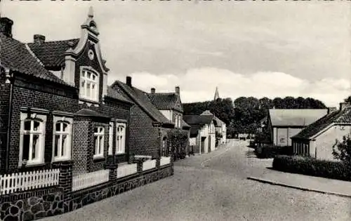 Ak Neukirchen Nordfriesland, Dorfstraße, Wohnhäuser