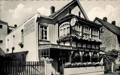 Ak Bad Harzburg in Niedersachsen, Vorderansicht vom Hotel Albertsburg, Inh. Ella Wittenberg