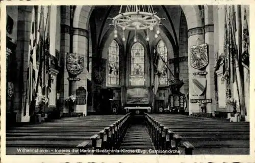 Ak Wilhelmshaven, Innenansicht der Marine Gedächtniskirche, Ev. Garnisonkirche, Ehrenschmuck