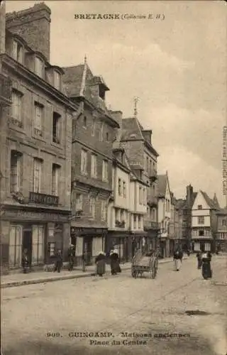 Ak Guingamp Côtes d’Amor, Place du Centre, Häuser