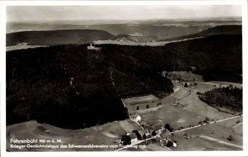 Ak Fohrenbühl Lauterbach im Schwarzwald, Fliegeraufnahme vom Krieger-Gedächtnishaus