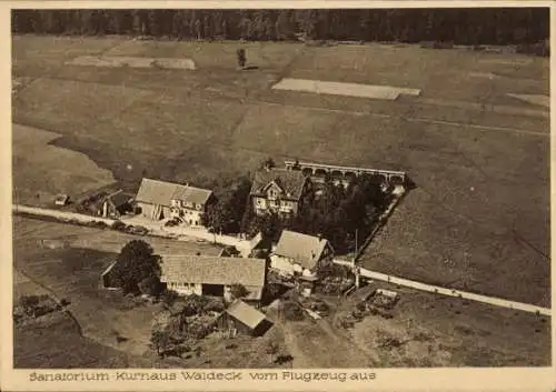 Ak Schömberg im Zollernalbkreis, Fliegeraufnahme, Sanatorium Kurhaus Waldeck, Inh.: J. Brustmann