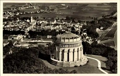 Ak Kelheim an der Donau Niederbayern, Befreiungshalle, Fliegeraufnahme