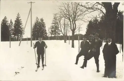 Foto Ak Skiläufer, Schnee, Fotoapparat