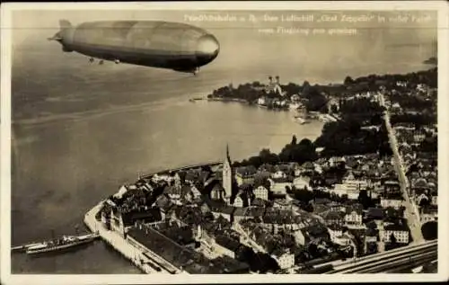 Ak Friedrichshafen am Bodensee, Luftschiff Graf Zeppelin, Fliegeraufnahme