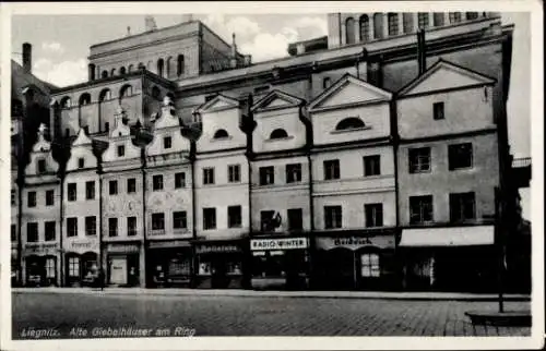 Ak Legnica Liegnitz Schlesien, Alte Giebelhäuser am Ring