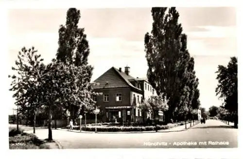 Ak Nünchritz in Sachsen, Apotheke, Rathaus