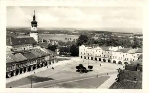 Ak Nové Město nad Metují Neustadt an der Mettau Reg. Königgrätz, Platz