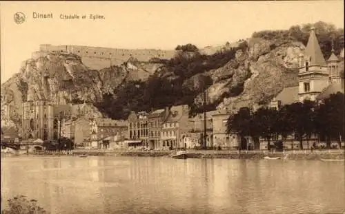 Ak Dinant Wallonia Namur, Zitadelle, Kirche