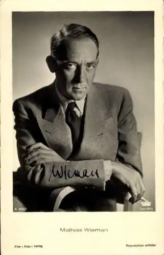 Ak Schauspieler Mathias Wieman, Portrait, Zigarette, Film Foto Verlag A 3435/1, Autogramm