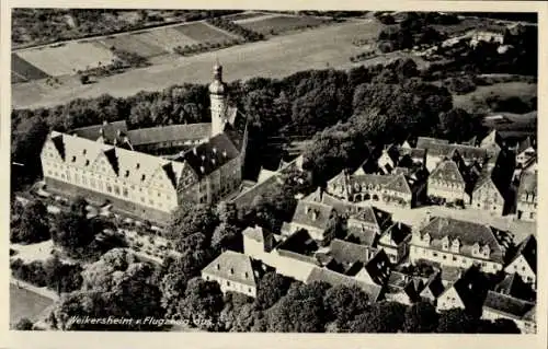 Ak Weikersheim in Tauberfranken, Fliegeraufnahme, Schloss