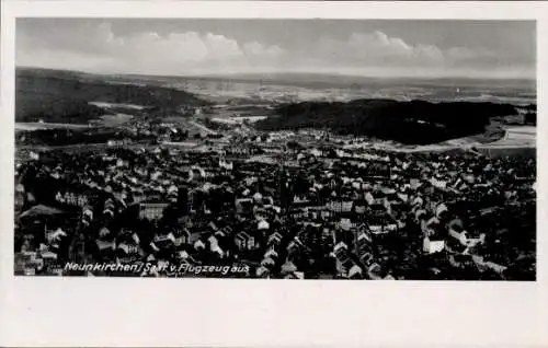 Ak Neunkirchen an der Blies Saarland, Fliegeraufnahme von der Stadt