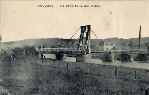 Ak Touques Calvados, Pont de la Guillotine