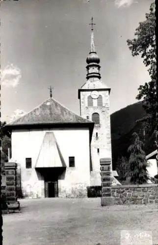 Ak Sixt Haute Savoie, Kirche, Au dessus de l'eglise la pointe du Tenneverge