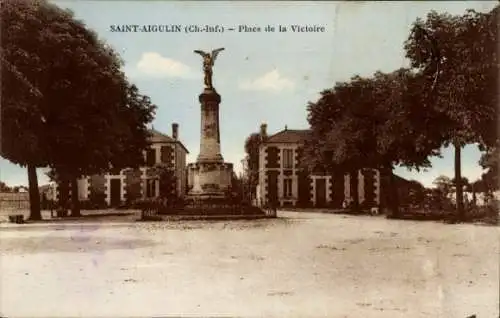 Ak Saint-Aigulin Charente-Maritime, Place de la Victoire