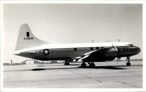 Foto Militärflugzeug Convair VT 29D, 0-25825 US Air Force
