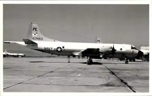 Foto Militärflugzeug PE 153 453, US Navy