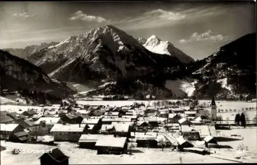 Ak Bad Oberdorf Bad Hindelang im Oberallgäu, Gesamtansicht, Gebirge, Winter