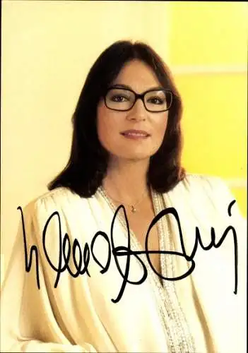 Ak Schauspielerin und Sängerin Nana Mouskouri, Portrait, Autogramm