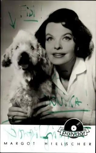 Ak Schauspielerin Margot Hielscher, Portrait, Hund, Autogramm