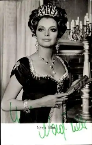 Ak Schauspielerin Nadja Tiller, Portrait, Schmuck, Autogramm