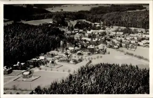 Ak Königsfeld im Schwarzwald Baden, Totalansicht, Fliegeraufnahme